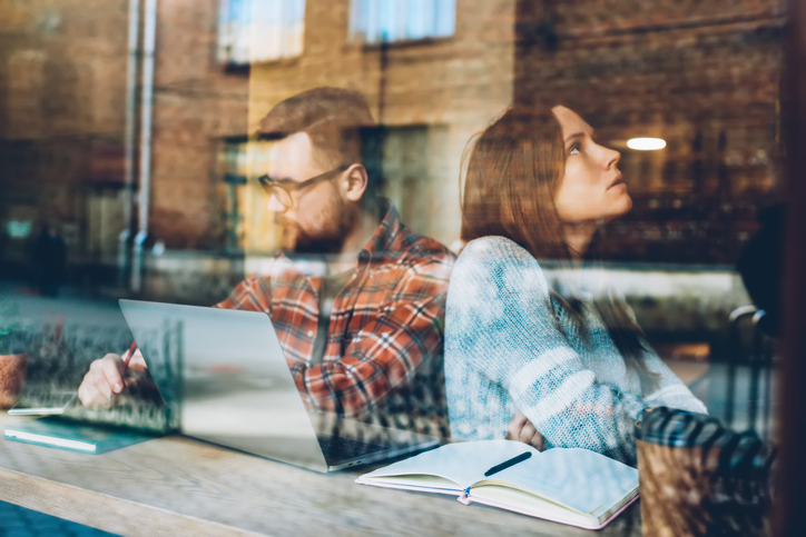 一緒にいるとなんだか疲れる（写真:iStock）