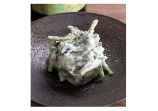 辛口の白ワインに合う「ほうれん草とブルーチーズの白和え」