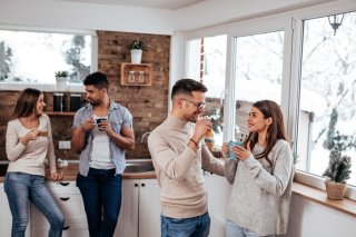 気があることをさりげなくアピール（写真:iStock）