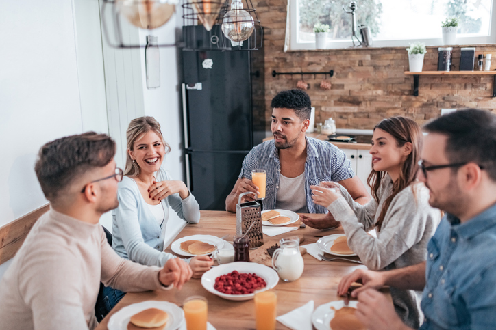 少しずつ会話も知的に（写真:iStock）