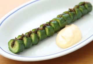 ワインに合う「キュウリの一本漬け味噌クリームマヨネーズ」