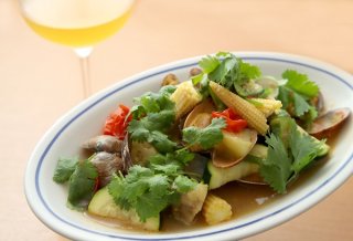 「アサリと夏野菜のコリアンダー蒸し」シンプルだけど美味！