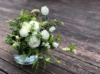 なぜ男性は女性に花をプレゼントする？男性心理を花屋が考察