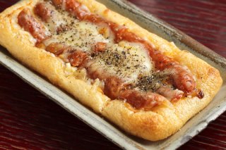 「おきつねチョリソー」油揚げにのせてトースターで焼くだけ