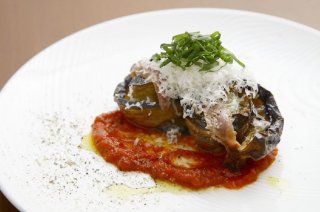 お酒に合う「長ナス、モッツァレラ、バジルのオーブン焼き」