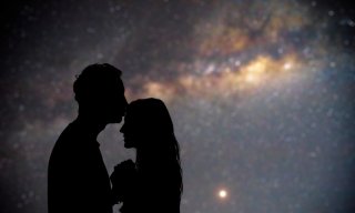 こんな交際はあり? 秘密にする恋愛のメリット&デメリット