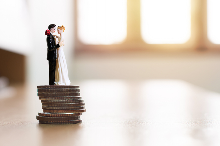 お金のために結婚しました（写真:iStock）