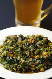 ココナツとスパイス香る「ほうれん草炒め」はビールと一緒に