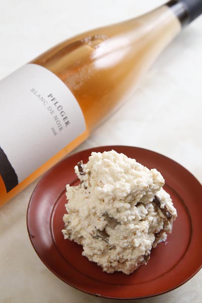 合う酒＝ロゼワイン、ハイボール、ダークラム（Ｃ）コクハク