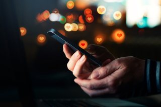 遠慮がちがいい？ SNSで異性にモテるための3つのポイント