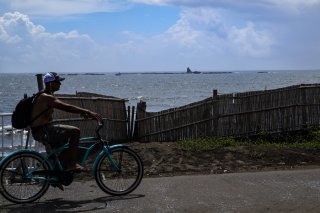 夏空の烏帽子岩 2020.9.17（木）