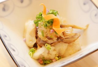 「牛もつとキノコのバター炒め」こってりなのにさっぱり!