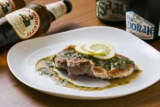 肉汁を逃がさない！ ソースが決め手の「豚肉のロースト」