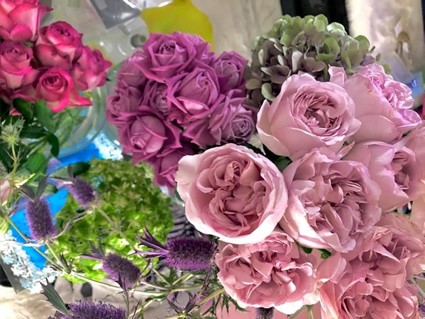 花は悪い気を吸ってアナタの代わりに死んでいくのです（写真:浅野光寿）