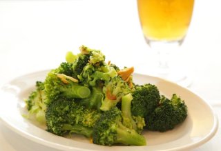 「ブロッコリーのアーリオ・オーリオ」は冷めてもおいしい