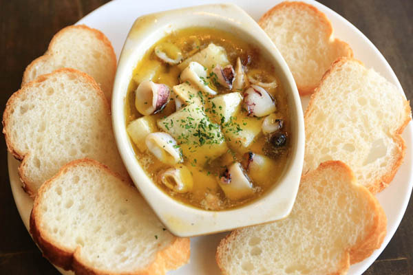 合う酒＝白ワイン（Ｃ）コクハク