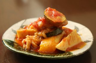 「若鶏のラタトゥイユスタイル」味わいと歯ごたえのバランス