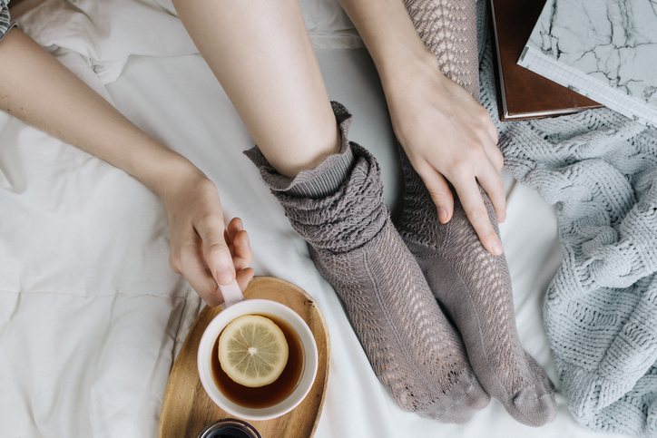 お気に入りのお茶を飲んでリラックス（写真:iStock）