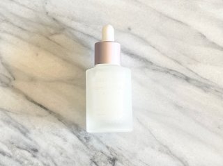 美容のプロが注目する「知る人ぞ知るスキンケアコスメ」3選