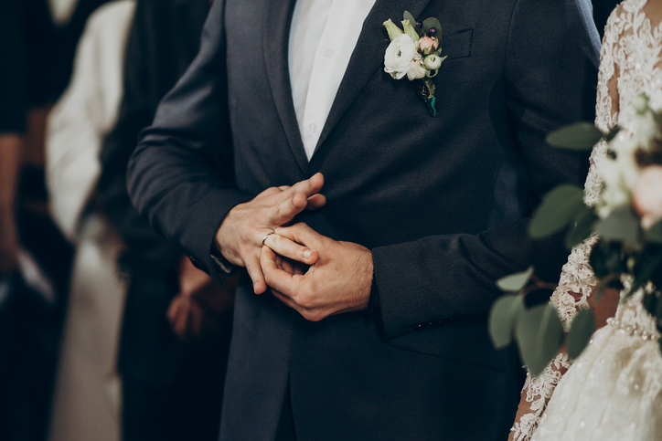 お見合いで出会って結婚（写真:iStock）