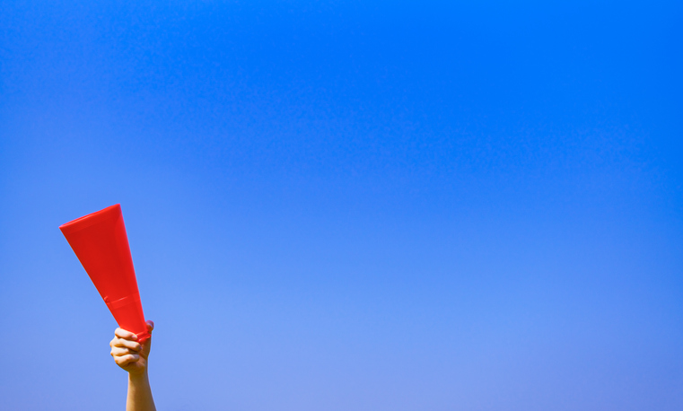 応援してくれるのは嬉しいんですけど…（写真:iStock）