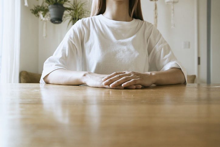 顔も見たいことがない相手から…（写真:iStock）