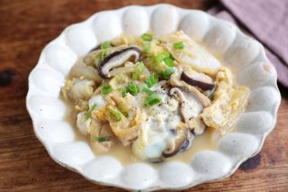 おいしい季節到来！何度も作りたい☆ほっこり白菜の卵とじ