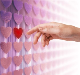 “好き”と“尊敬”の違いって？ 自分の気持ちを確かめる方法5つ