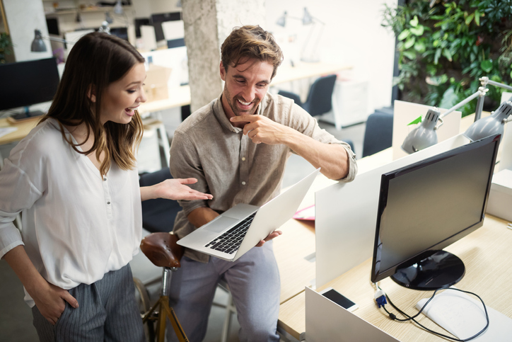 仕事熱心な姿にきゅんとくるかも（写真:iStock）