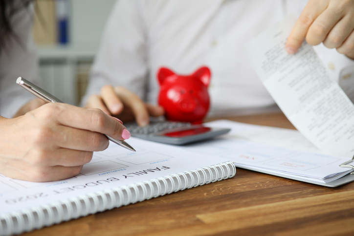 お金のことはちゃんと話し合って（写真:iStock）