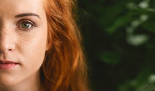 隠さないで！ そばかすを活かした“外国人風メイク”のやり方♡