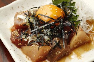 「海鮮ゴマダレ醤油漬けユッケ風刺し身」ひと手間で別次元!