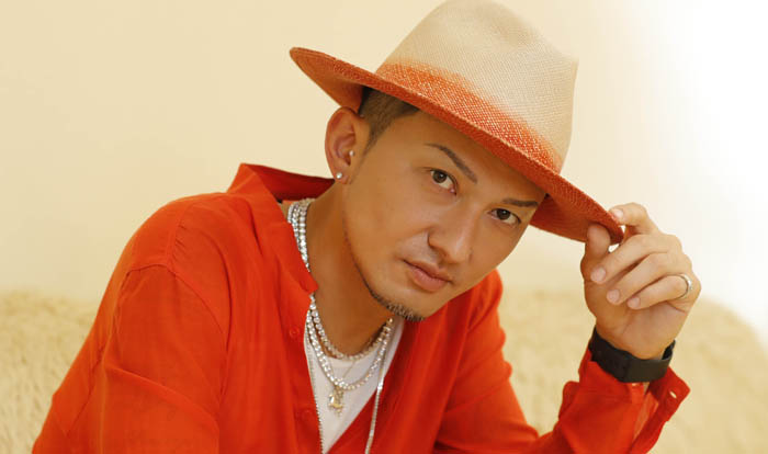 絶世の美男としてアイドル的人気の初期DA PUMPから現在までフロントマンであり続けるISSAさん／（C）日刊ゲンダイ