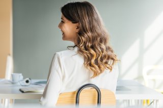 夜まで巻き髪が取れない巻き方のコツ5つ＆おすすめアイテム