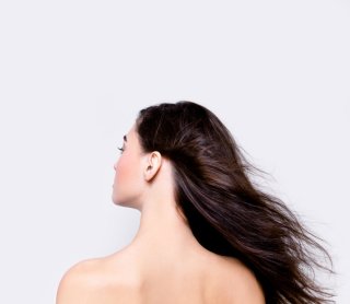 ロングヘアは何歳まで？30代から40代を美しく魅せる髪型5つ