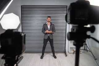 イケメンナルシスト俳優との恋でボロボロに…30代OLの告白#1