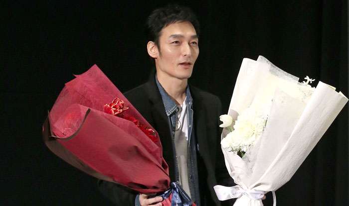 草彅の日本アカデミー賞最優秀主演男優賞受賞に嵐・二宮が涙のワケとは。また“天才”との評価を撤回された過去も…／（C）日刊ゲンダイ