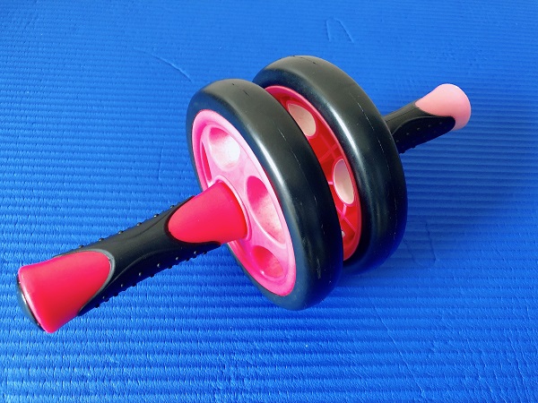 ヒロコーポレーション「美腹メイクローラー」 ￥1,304（税込）／（C）コクハク