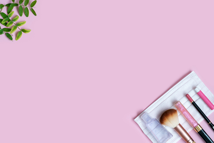 コロナ禍でのメイク直し…どうしてる？（写真:iStock）
