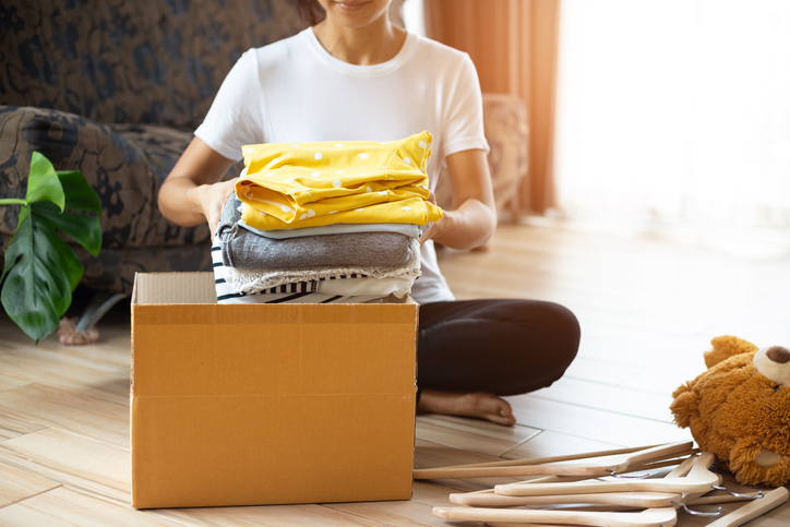 着なくなった服を寄付してお得に買い物を（写真:iStock）