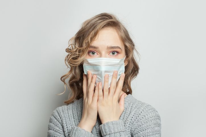 メイクがヨレるのが気になる…（写真:iStock）