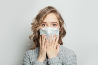 マスクでもファンデがヨレない！ 試したい裏技＆神アイテム