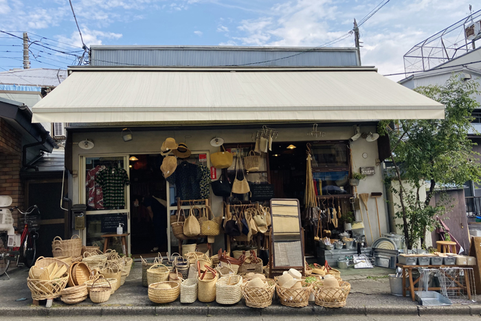 初めて訪れてもすぐに見つけられるはず（C）コクハク