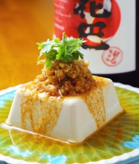 「生姜のアチャールっぽいもの」をかけていただく冷ややっこ