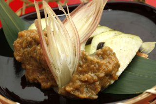 「水なすのみょうが味噌かけ」味噌と砂糖のバランスがカギ