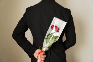 男性から告白してほしい…男性が決意する瞬間＆アピール方法