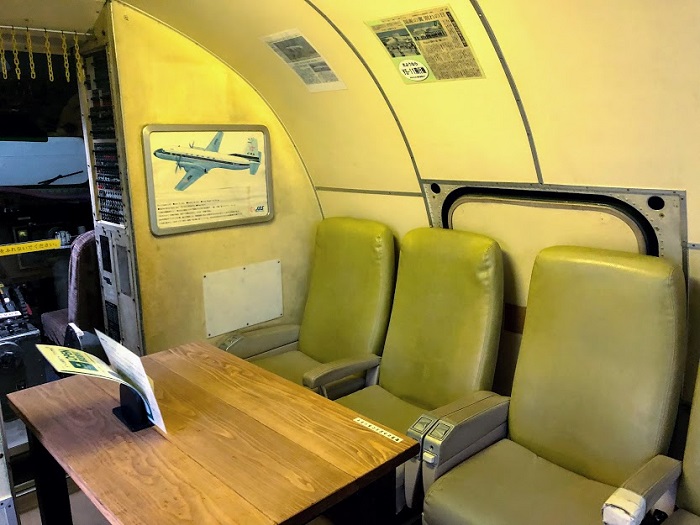 椅子のフォルムが愛らしい（C）コクハク