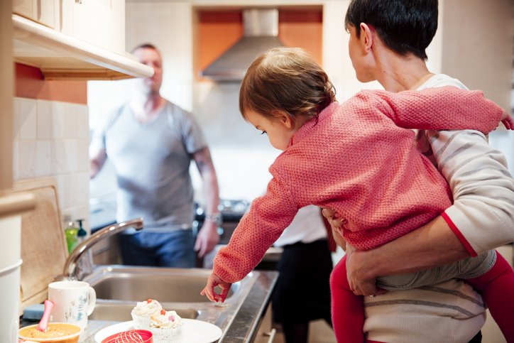 疲れているのは私も同じなのに…（写真:iStock）
