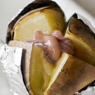 塩辛が合う「北海道風じゃがバター」必然のトリプルコラボ 