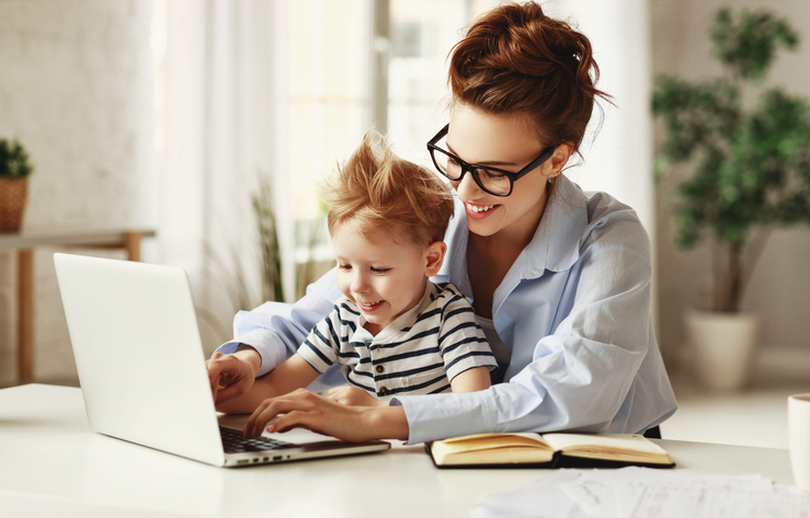 テレワークメインなので子どもがいても安心（写真:iStock）